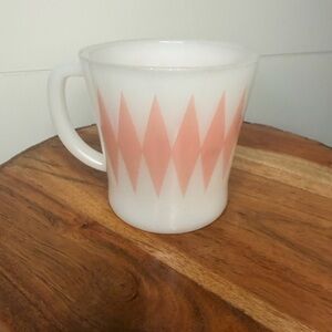 Elegant Pink and White Diamond Mug Glasbake